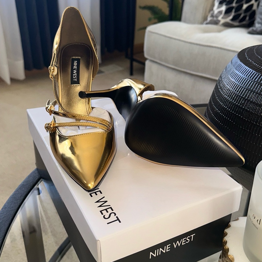 Nine West Gold Women's Shoes - Picture 3 of 5